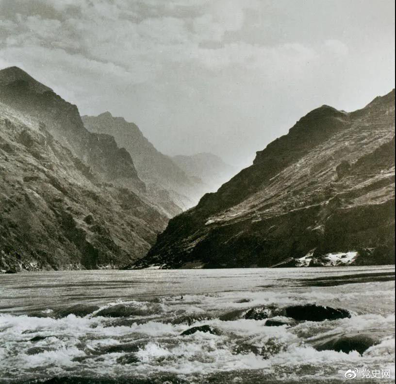 1935年5月3日至9日，紅一方面軍利用7條渡船從皎平渡全部渡過(guò)金沙江。